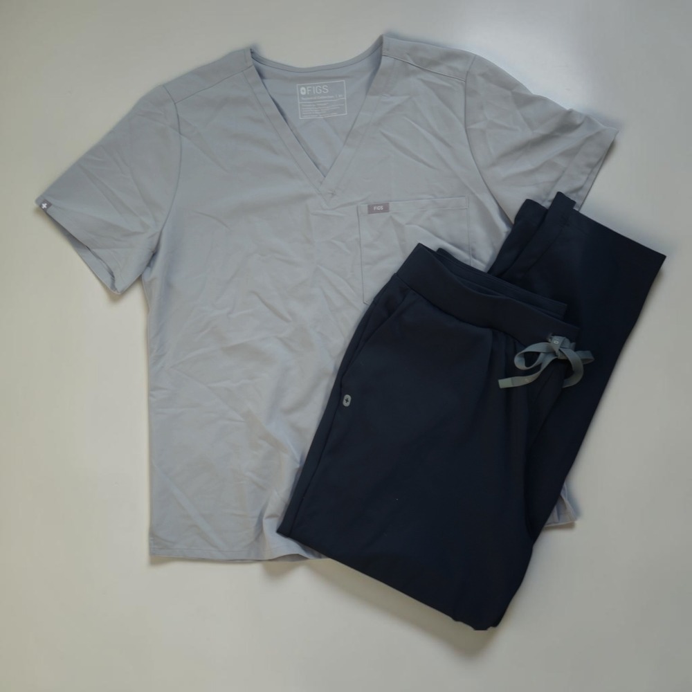 FIGS FIONx Mix & Match Medical Scrub Set Catarina Top & Navy Drawstring Pant